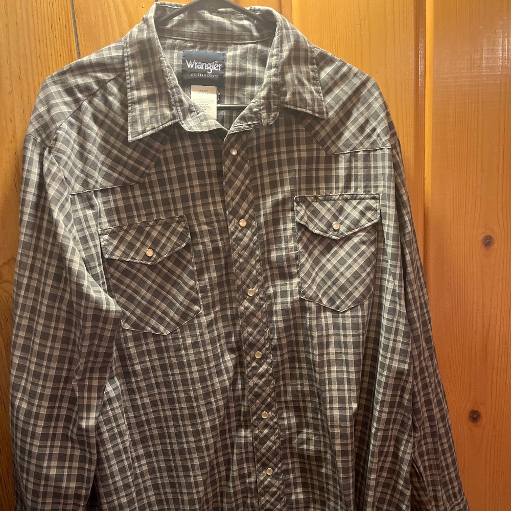 Long sleeve button down work shirt